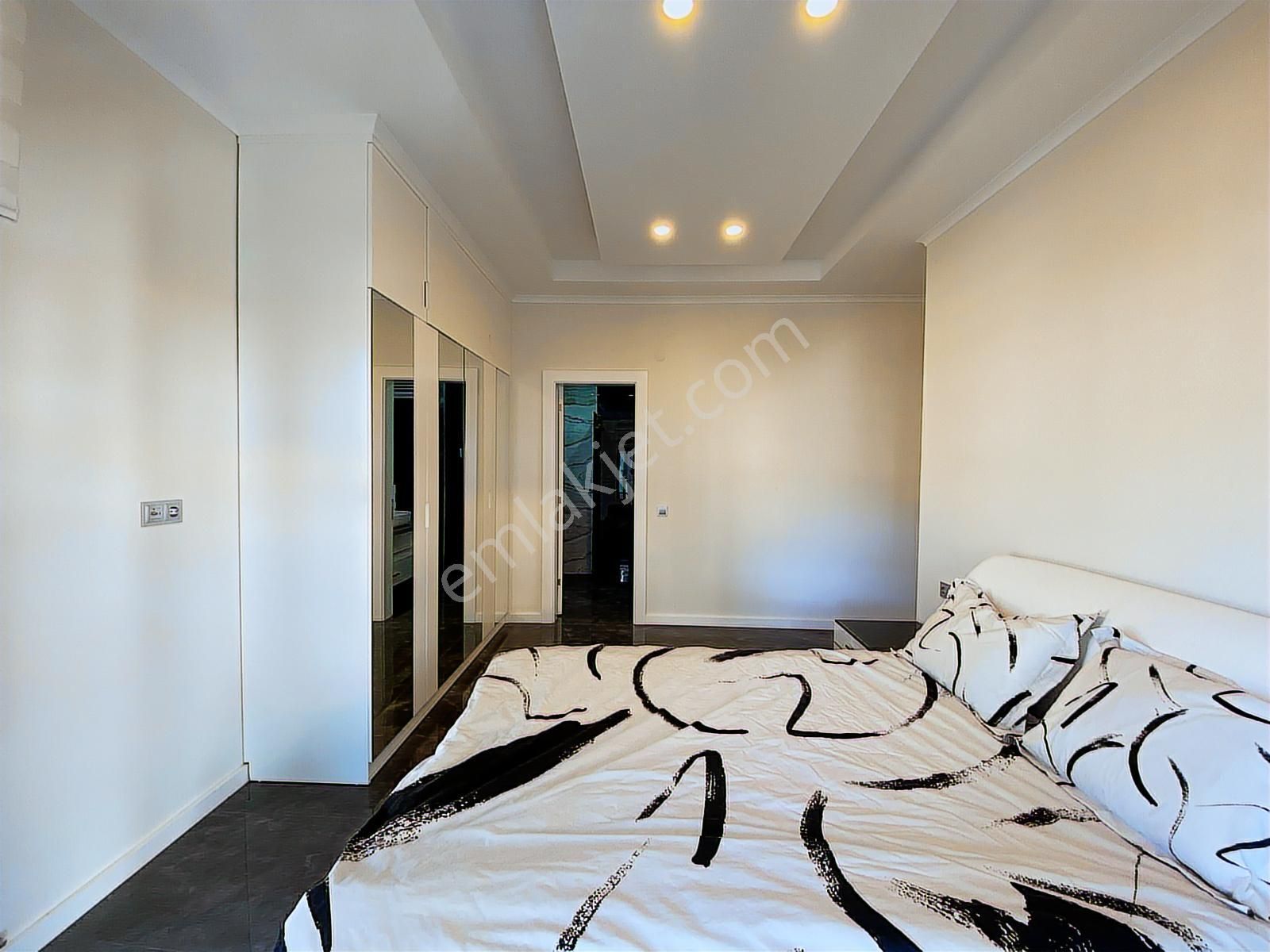 Oba Royal Gardenda Lüks 2+1 Full Aktiviteli Lüks Eşyalı - Görsel 32