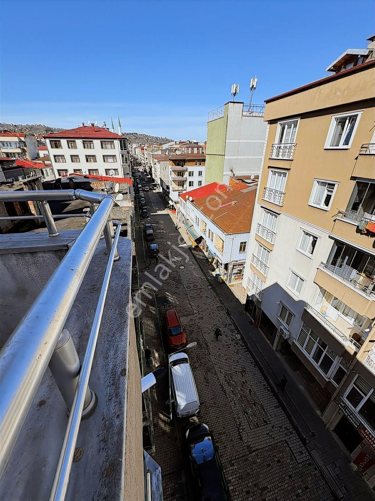 Özgür Emlaktan Şehir Merkezi Satılık Daire - Görsel 13