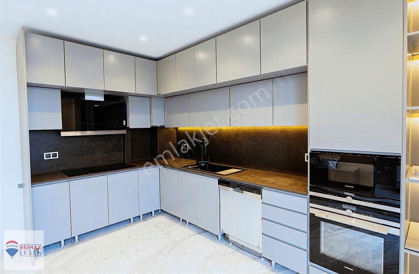 Beylikdüzü Dereağzı Deniz Manzaralı Ultra Lüx 6+2 Müstakil Villa - Görsel 12