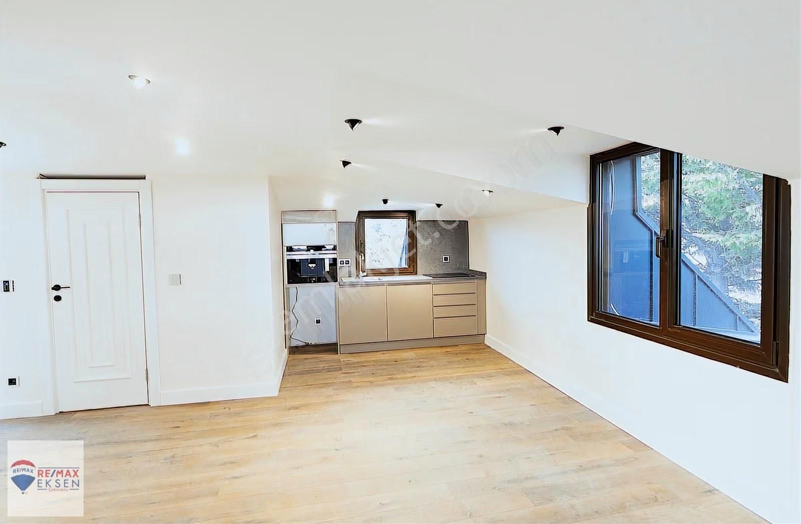 Beylikdüzü Dereağzı Deniz Manzaralı Ultra Lüx 6+2 Müstakil Villa - Görsel 17