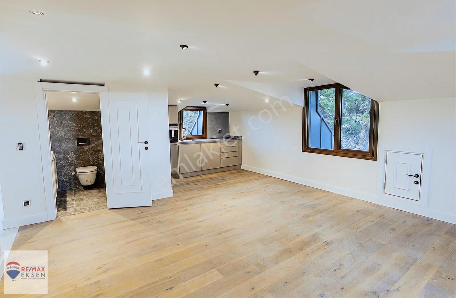 Beylikdüzü Dereağzı Deniz Manzaralı Ultra Lüx 6+2 Müstakil Villa - Görsel 27