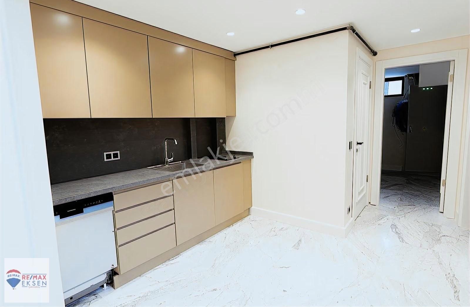 Beylikdüzü Dereağzı Deniz Manzaralı Ultra Lüx 6+2 Müstakil Villa - Görsel 22