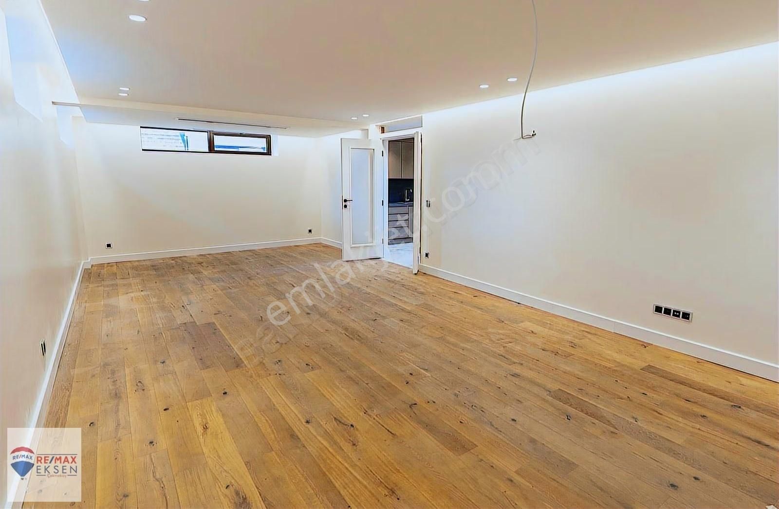 Beylikdüzü Dereağzı Deniz Manzaralı Ultra Lüx 6+2 Müstakil Villa - Görsel 10