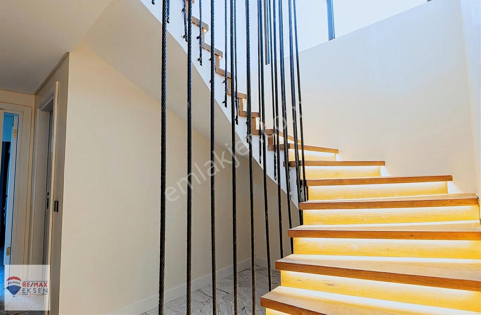 Beylikdüzü Dereağzı Deniz Manzaralı Ultra Lüx 6+2 Müstakil Villa - Görsel 25