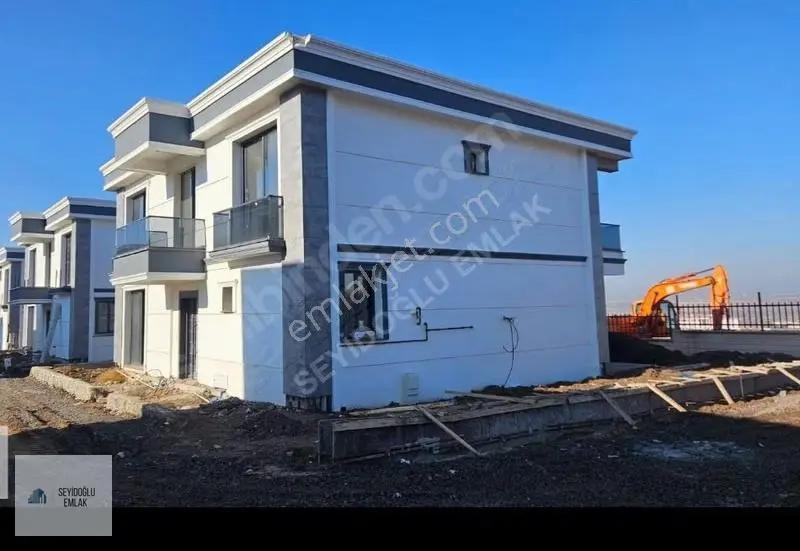 Mantıklı Takaslara Açık Elbey Villalarında Satılık Kat İrtifaklı