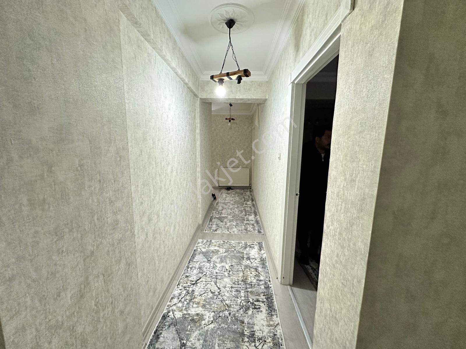 Uzman'dan Atapark Mh.de Cadde Yakını Kot'1'de 3+1+ Depolu Daire - Görsel 14