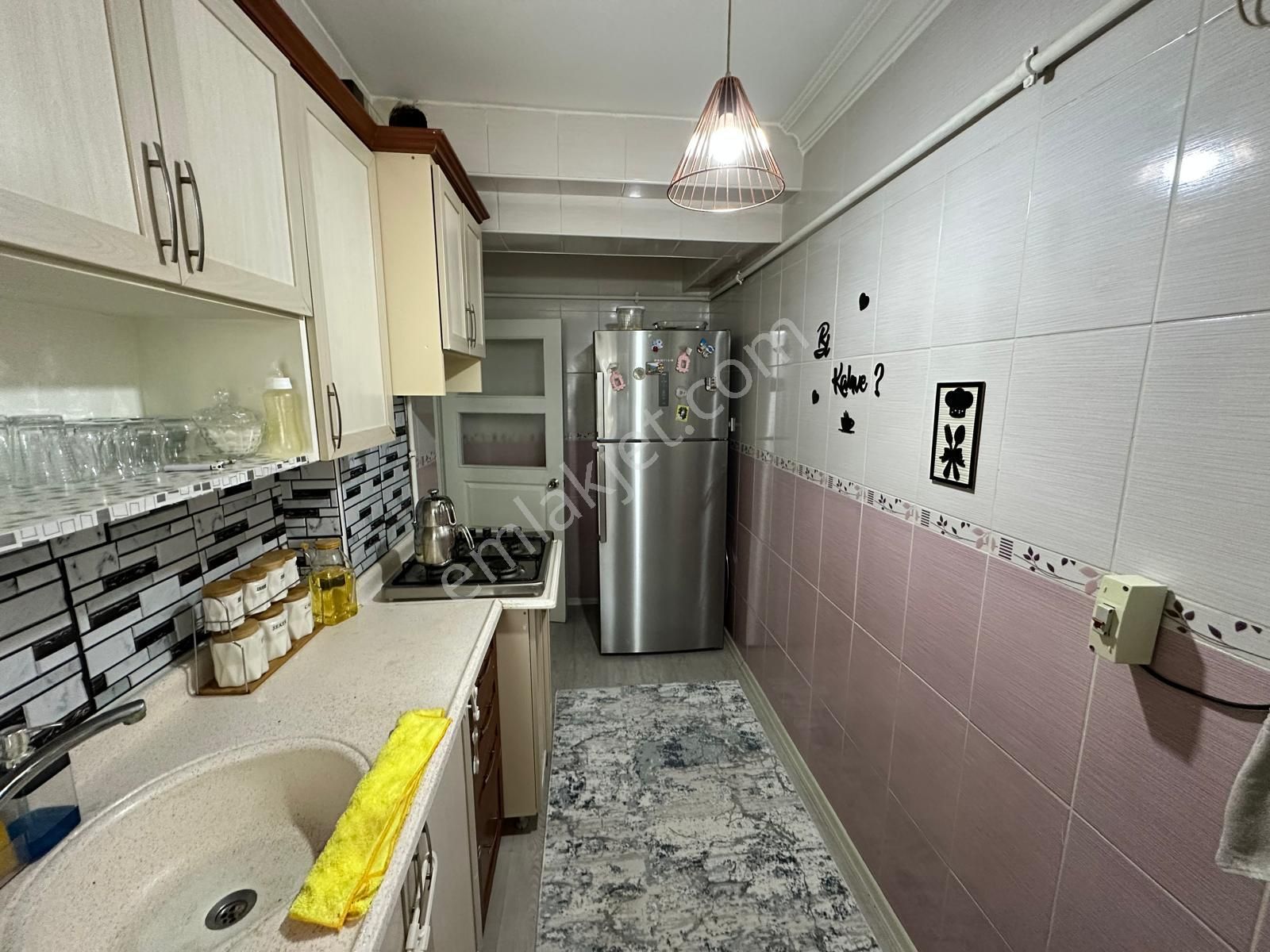 Uzman'dan Atapark Mh.de Cadde Yakını Kot'1'de 3+1+ Depolu Daire - Görsel 4