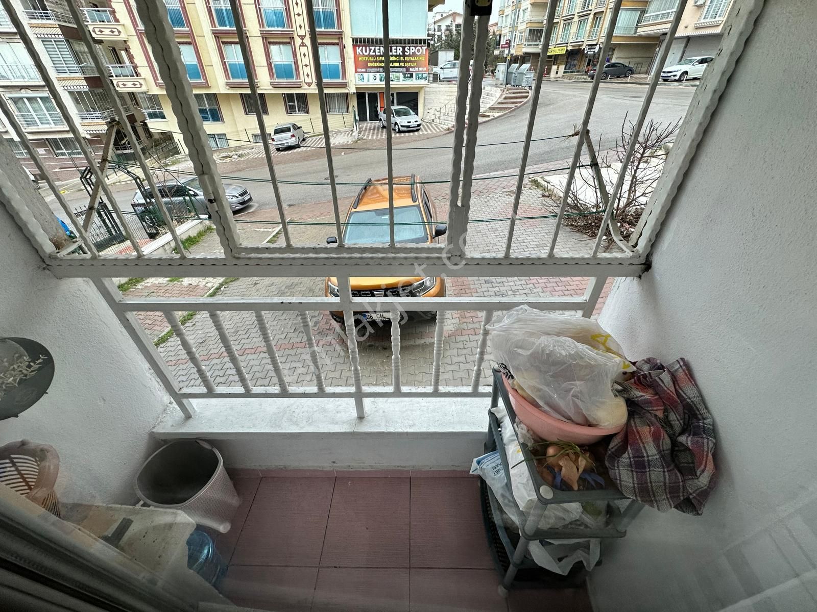 Uzman'dan Atapark Mh.de Cadde Yakını Kot'1'de 3+1+ Depolu Daire - Görsel 6