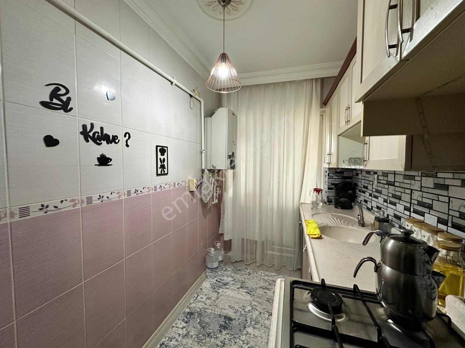 Uzman'dan Atapark Mh.de Cadde Yakını Kot'1'de 3+1+ Depolu Daire - Görsel 3