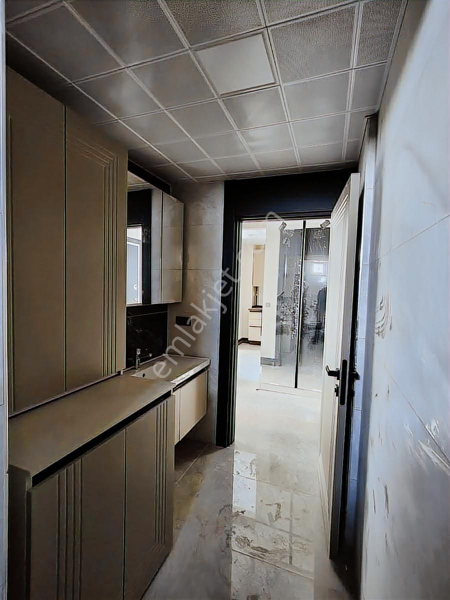 Pursaklar Sarayda Güvenli Site Tarzı Binada Lüks Ve Geniş 1+1 - Görsel 22