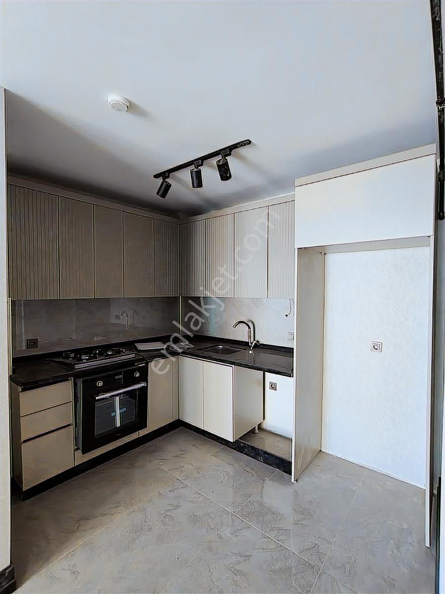 Pursaklar Sarayda Güvenli Site Tarzı Binada Lüks Ve Geniş 1+1 - Görsel 15