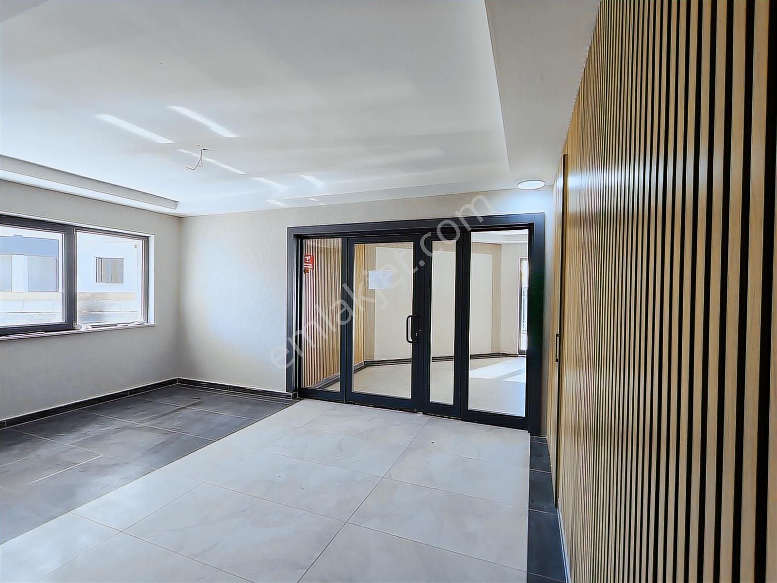 Pursaklar Sarayda Güvenli Site Tarzı Binada Lüks Ve Geniş 1+1 - Görsel 18