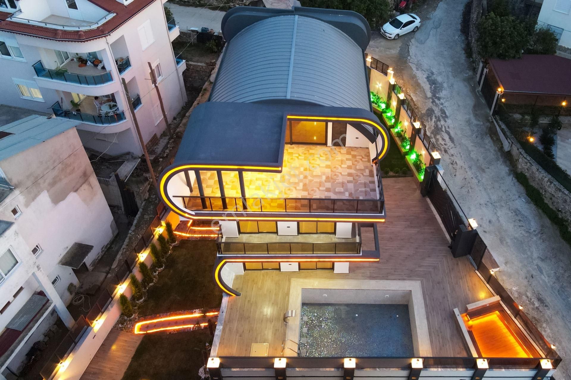 Alanya Kargıcak’ta Akıllı Ev Sistemli Ultra Lüks 5+1 Satılık Villa - Görsel 2