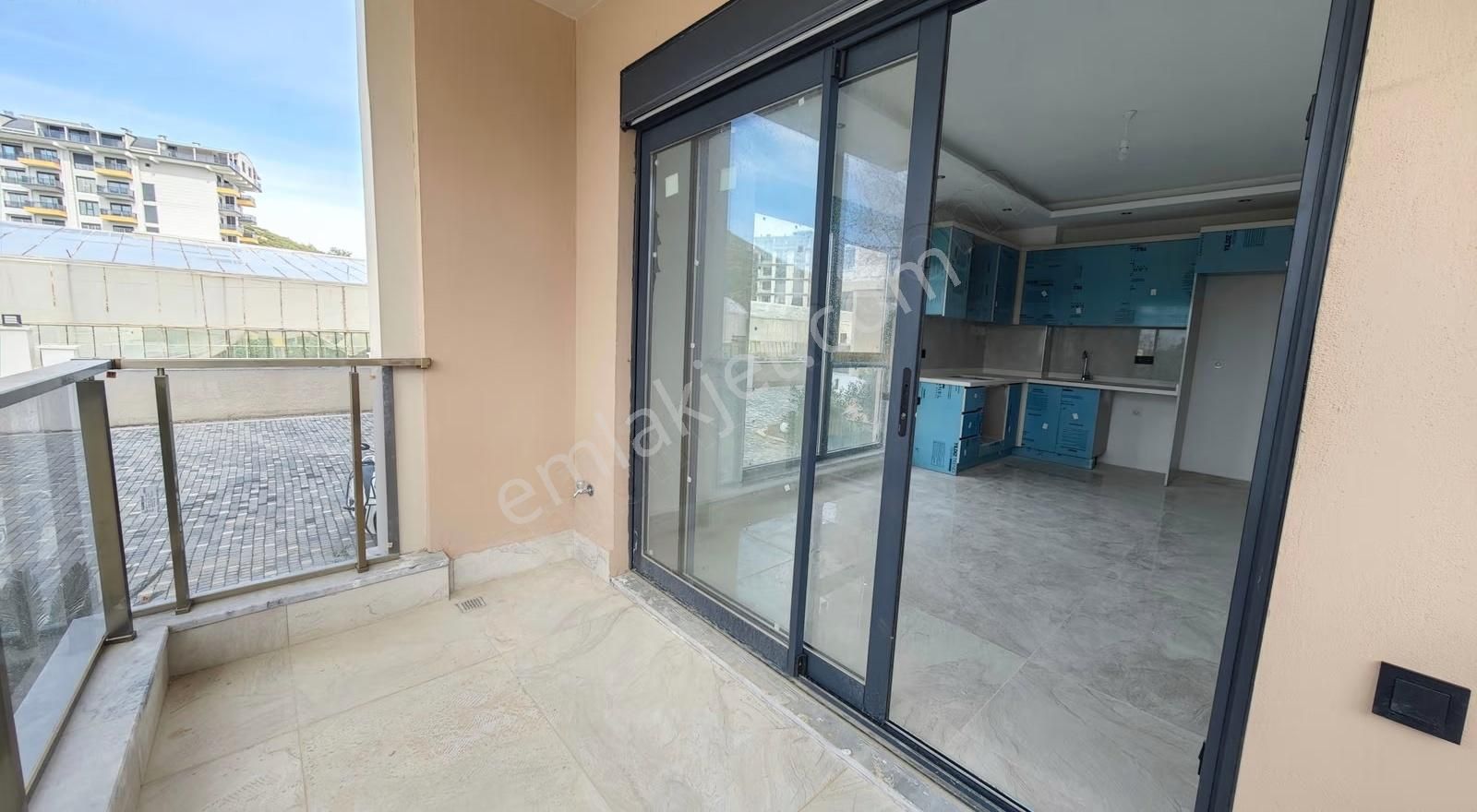 Pazarcı Mahallesi Ses Marine Kiralık Eşyasız 1+1 Daire - Görsel 11