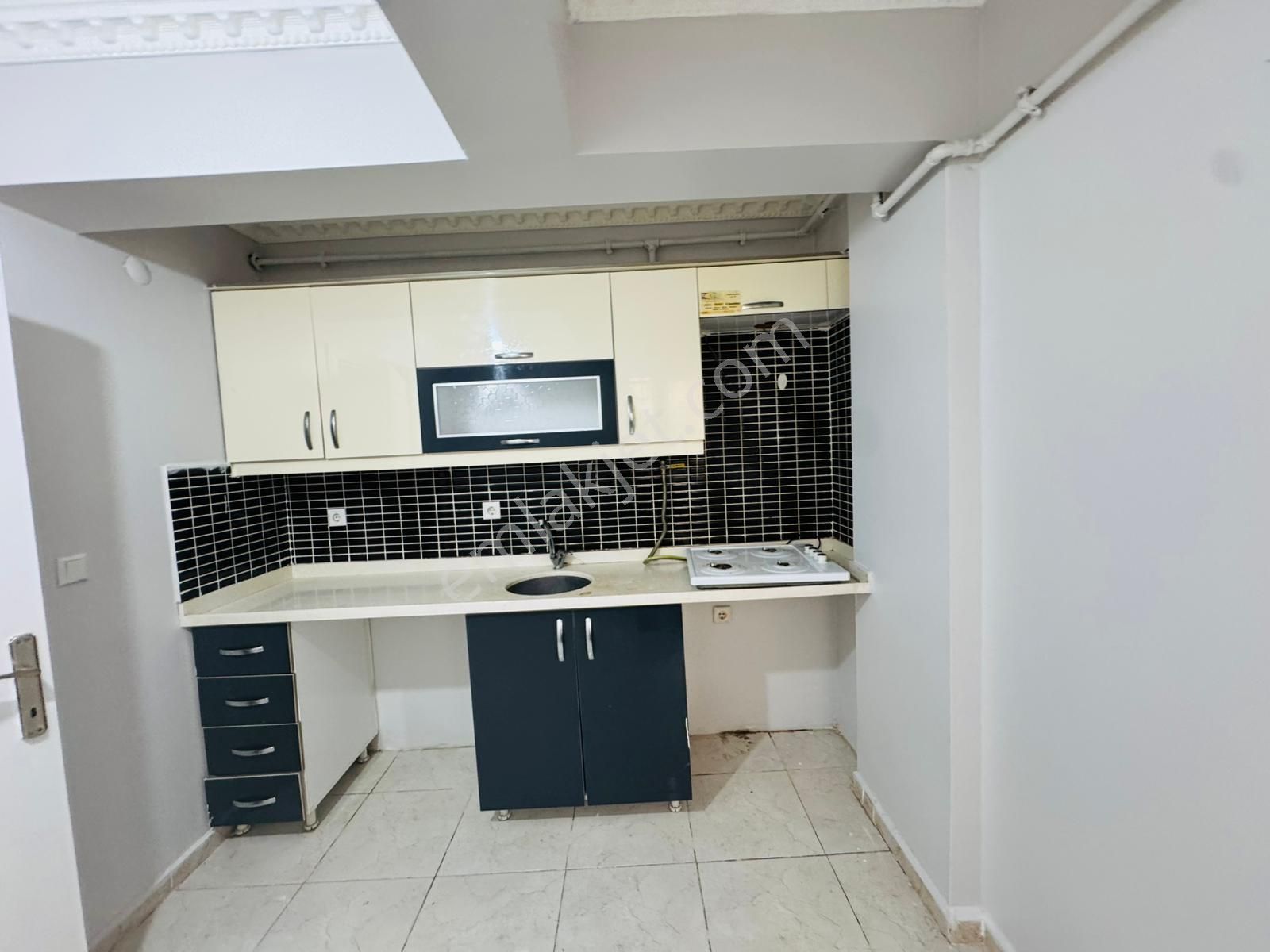 Merpa İnşaat'tan_hastaneye Yakın_/acil Satılık/iskanlı Kombili/2+1 - Görsel 6