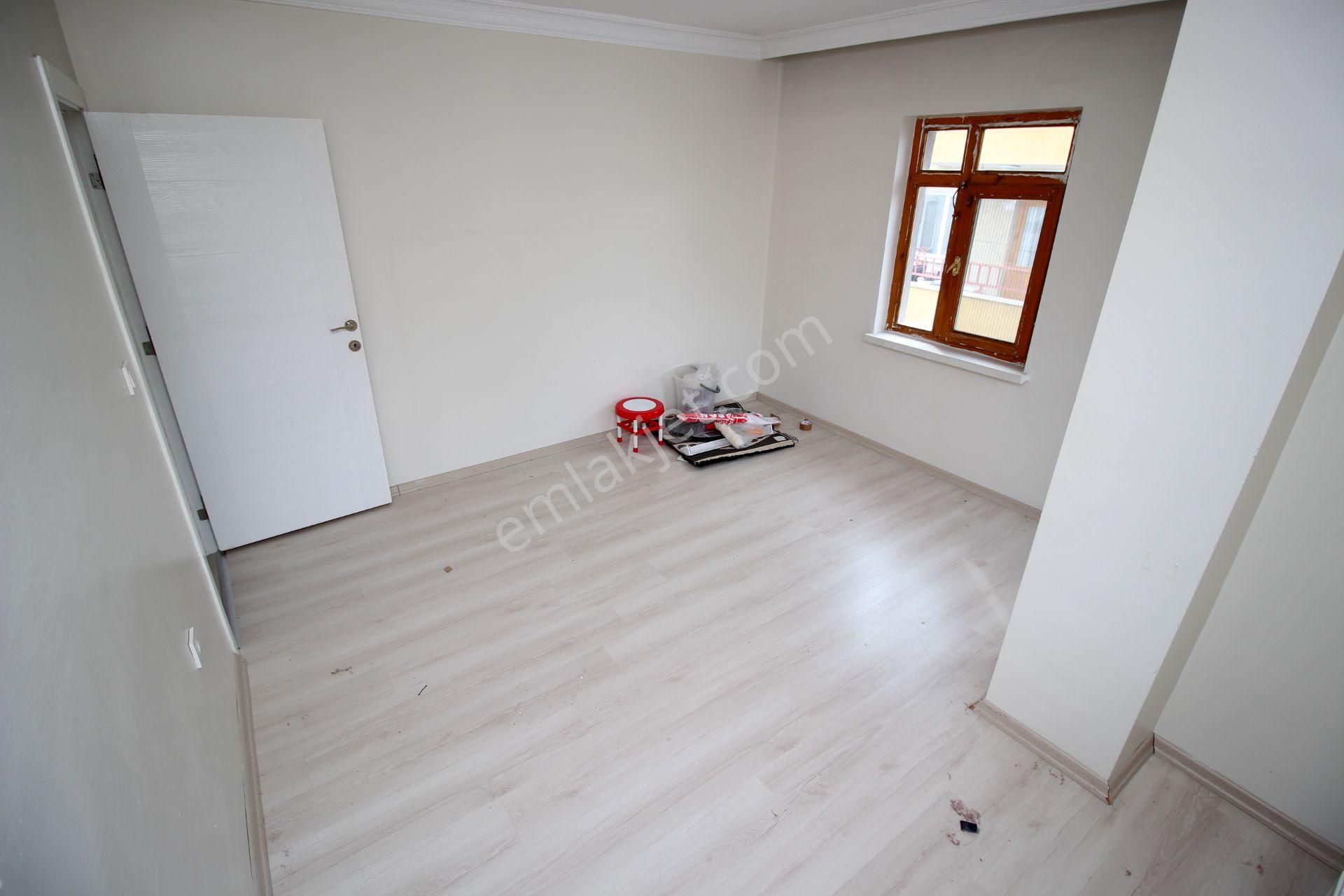 Emre Emlak'tan Atakent'te 14.cd Yanı 3 Balkonlu Full Yapılı Kiralık 3+1 Daire - Görsel 21