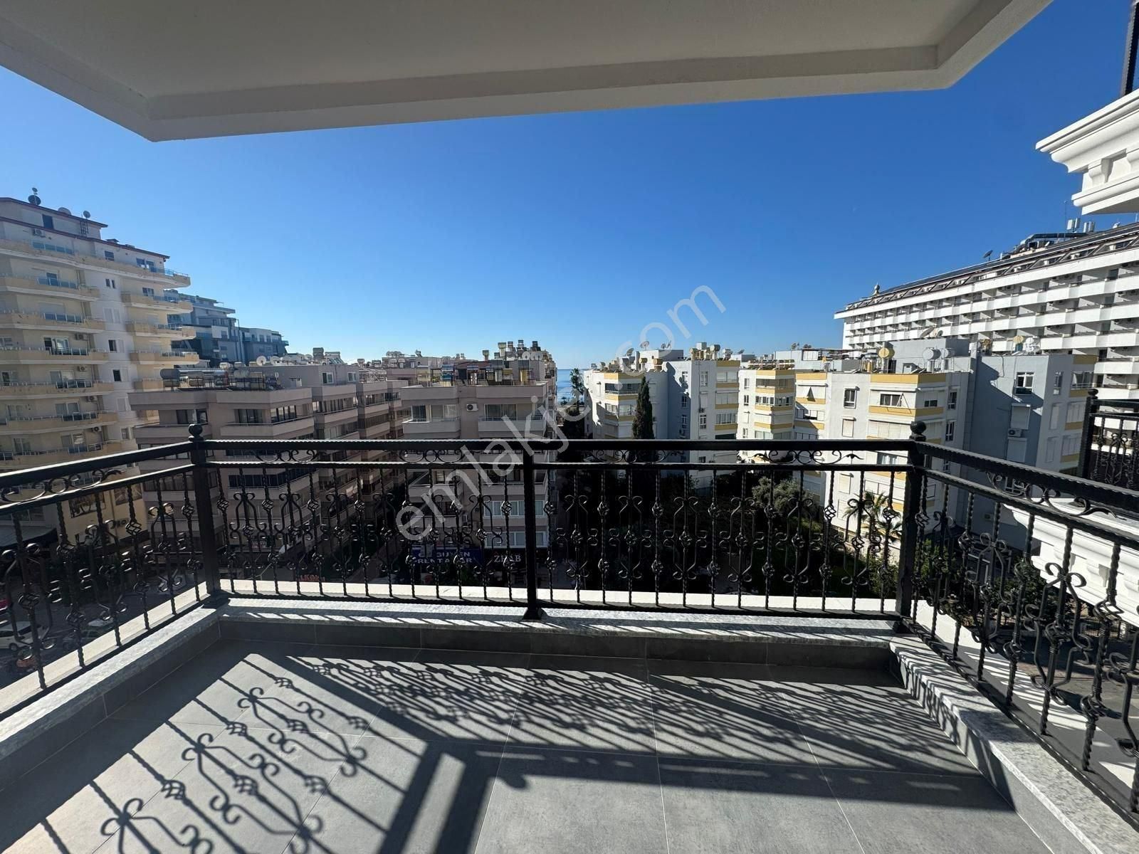 Alanya / Mahmutlar’da Denize 100 M | Deniz Manzaralı 2+1 Satılık Daire - Görsel 22