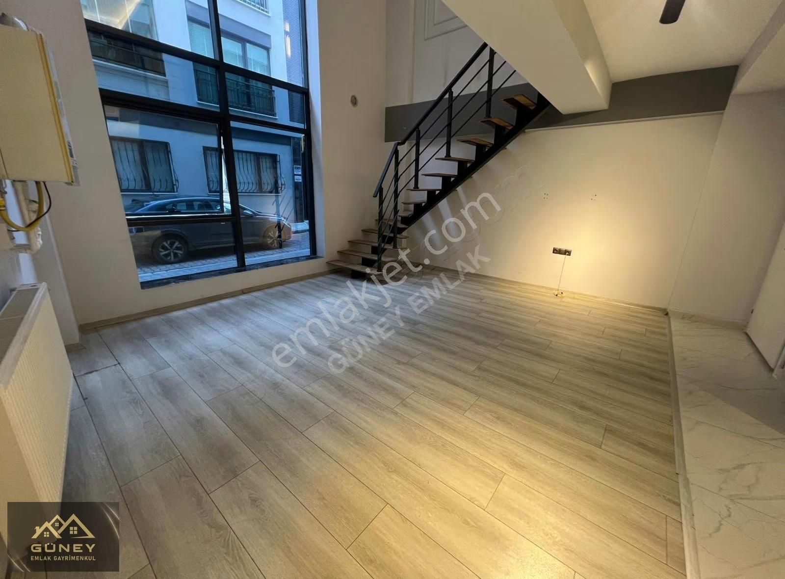 Denizevleri Sahilde Satılık 1+1 Geniş Loft Daire - Görsel 3