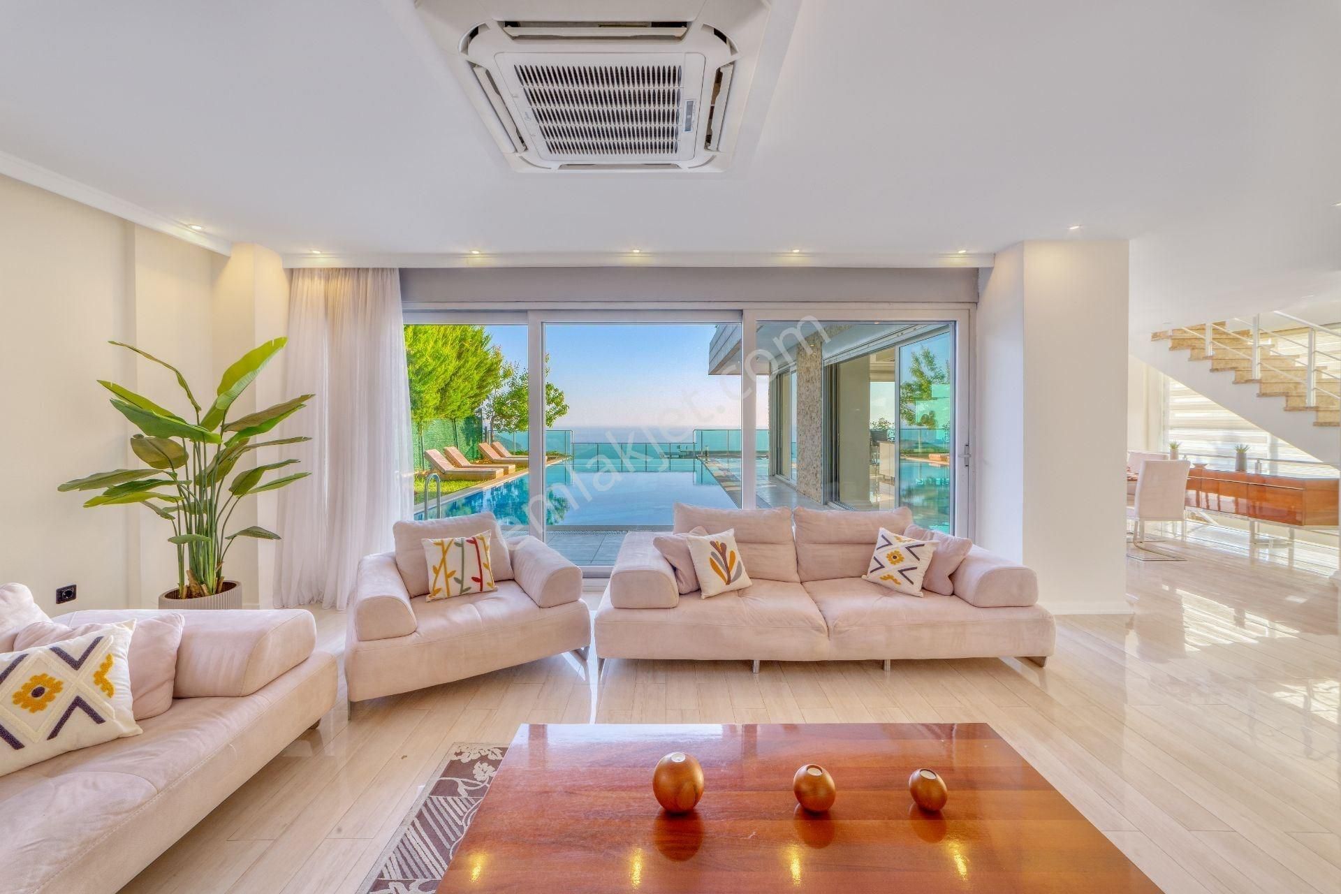 Alanya Bektaş’ta Panoramik Manzaralı, Özel Havuzlu 5+1 Lüks Tripleks Villa - Görsel 5