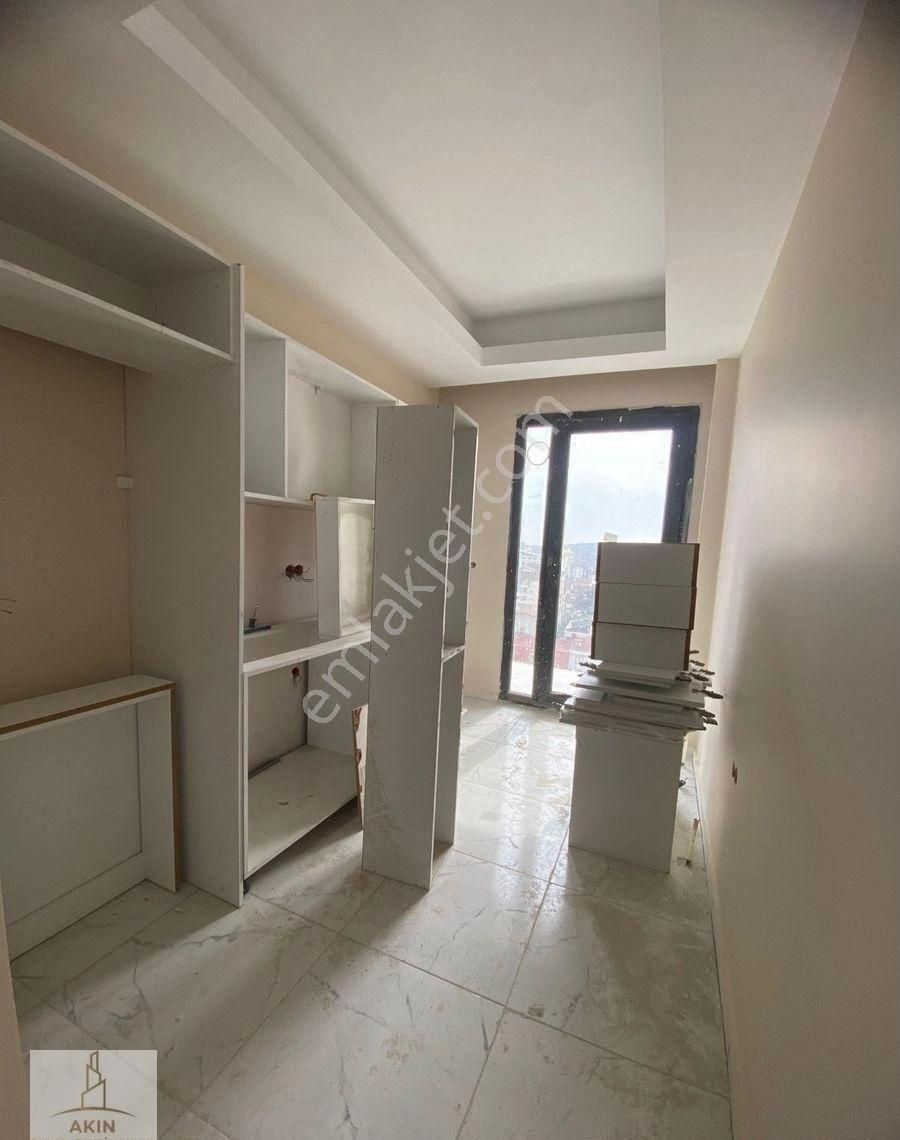 Küçükçekmece Halkalı'da Site İçi Ön Cephe Satılık 2+1 Daire - Görsel 12