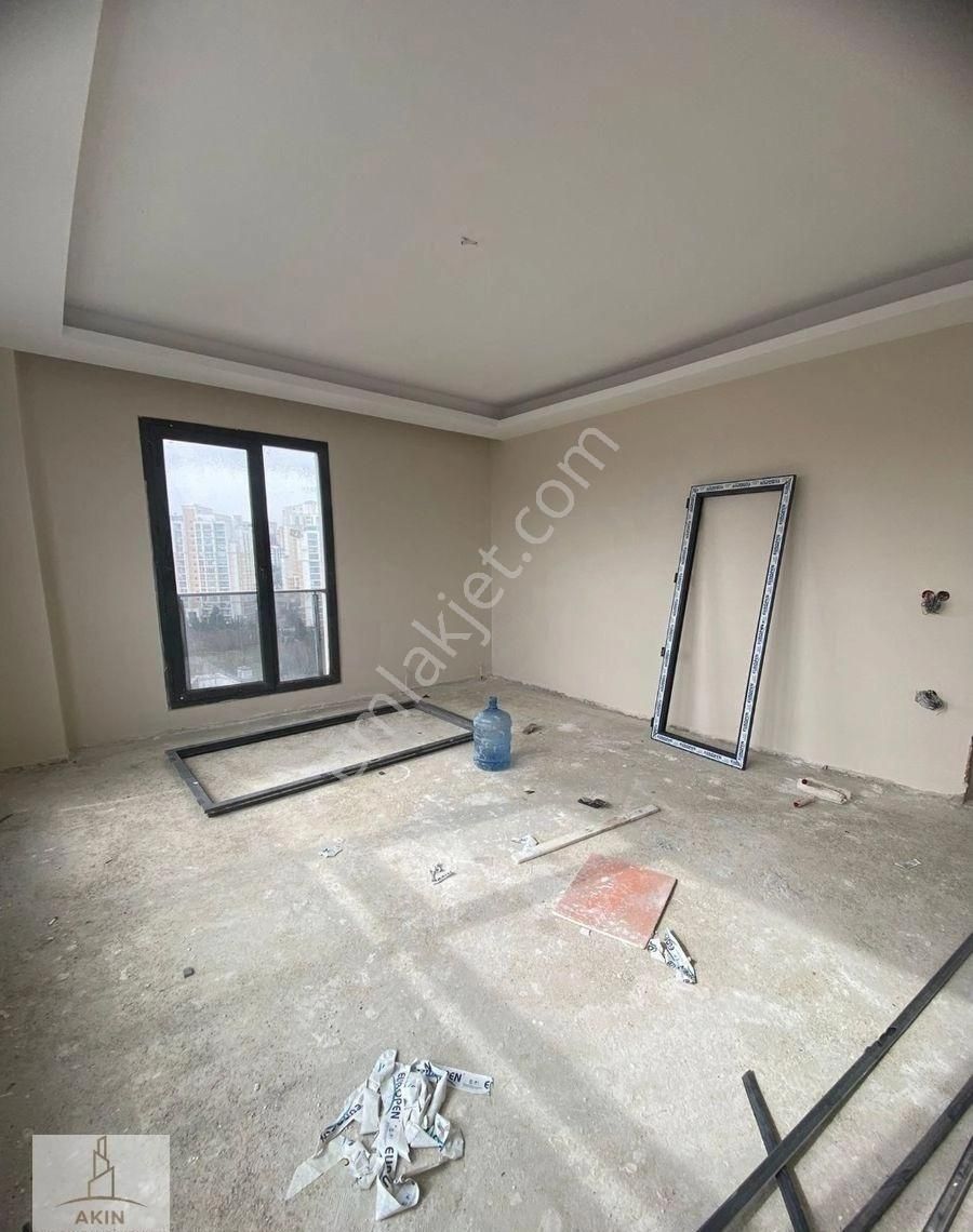 Küçükçekmece Halkalı'da Site İçi Ön Cephe Satılık 2+1 Daire - Görsel 3