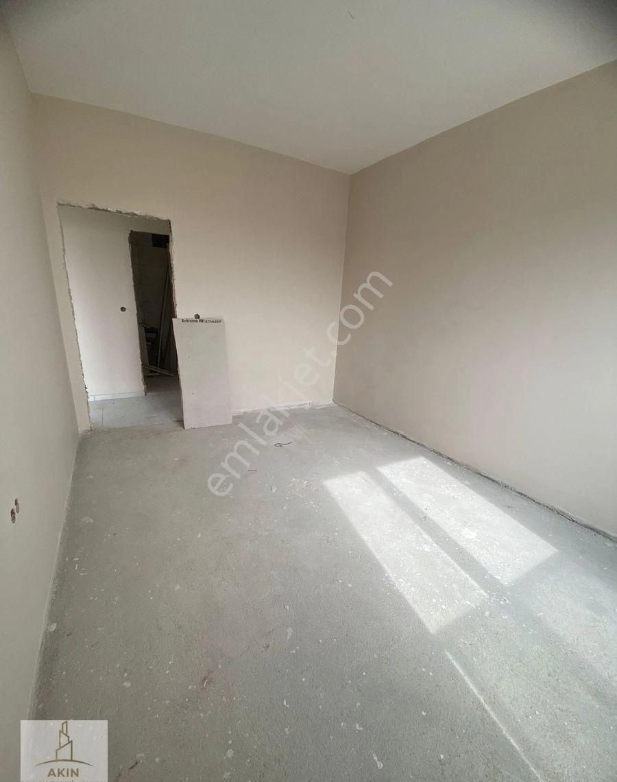 Küçükçekmece Halkalı'da Site İçi Ön Cephe Satılık 2+1 Daire - Görsel 4