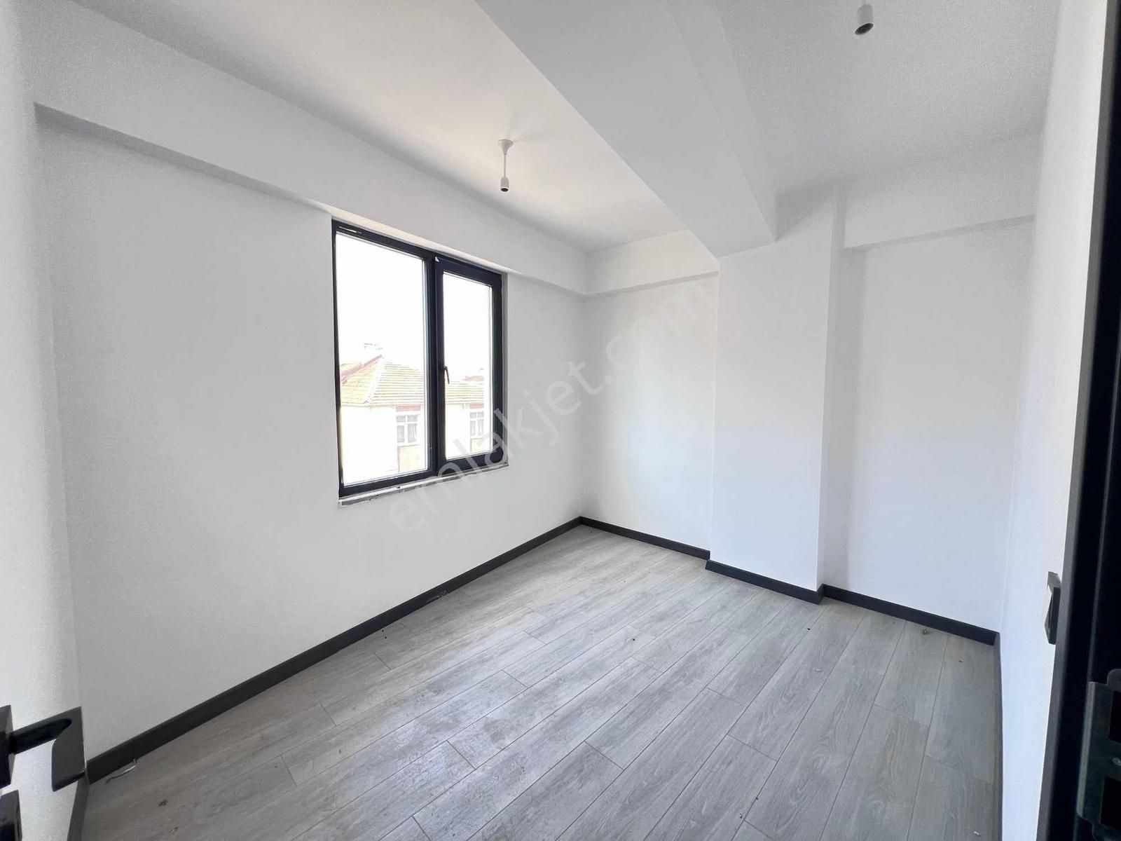 Kapaklı Merkezde Lüks 2+1 Daire - Görsel 14