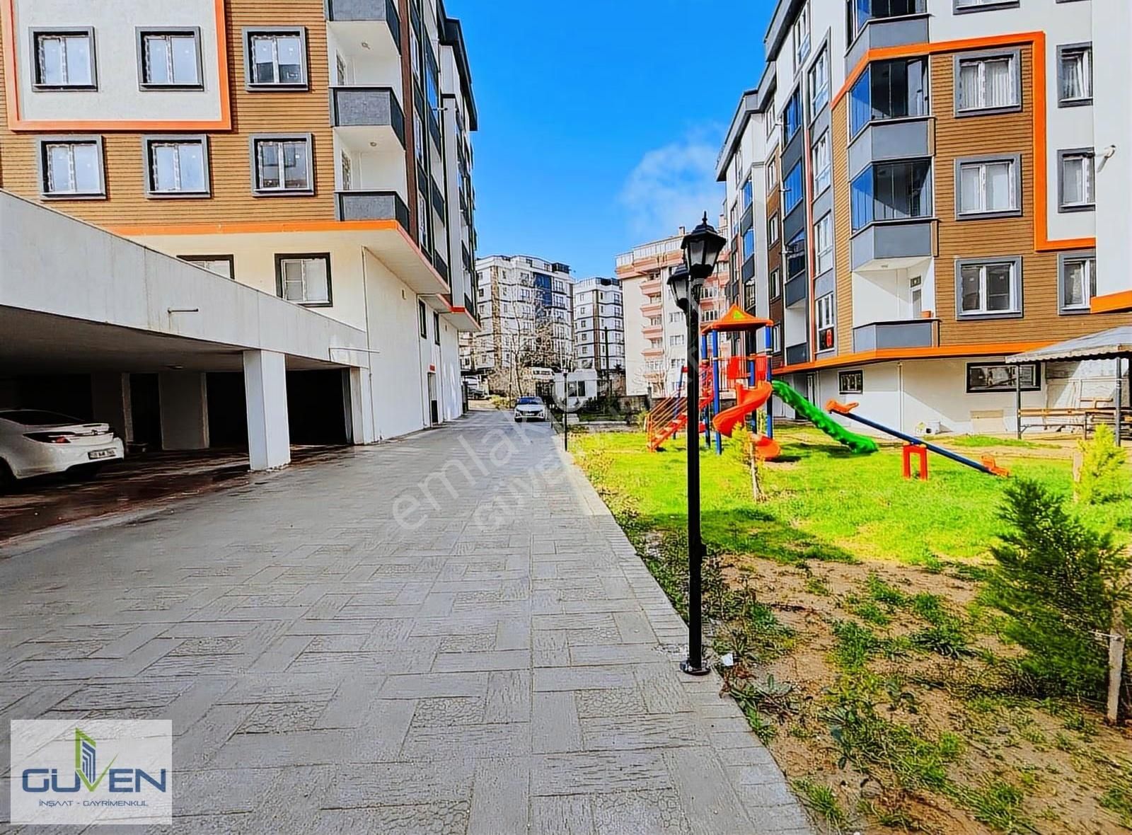 Güven'den Hızlı Tren Yanı Ebevyn Banyolu Arakat Ön Cephe 3+1 Ev! - Görsel 7