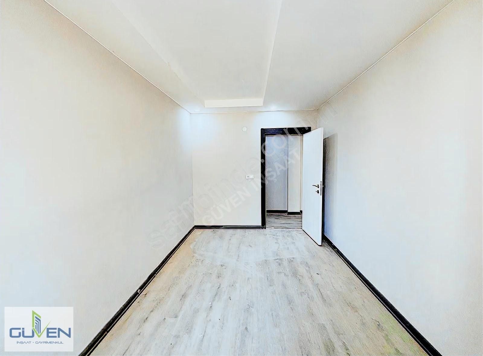 Güven'den Hızlı Tren Yanı Ebevyn Banyolu Arakat Ön Cephe 3+1 Ev! - Görsel 12