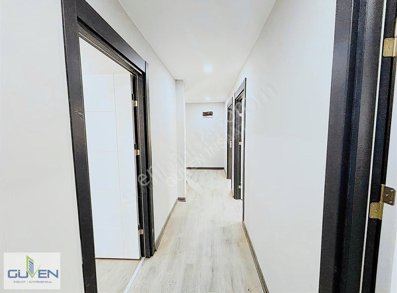 Güven'den Hızlı Tren Yanı Ebevyn Banyolu Arakat Ön Cephe 3+1 Ev! - Görsel 3