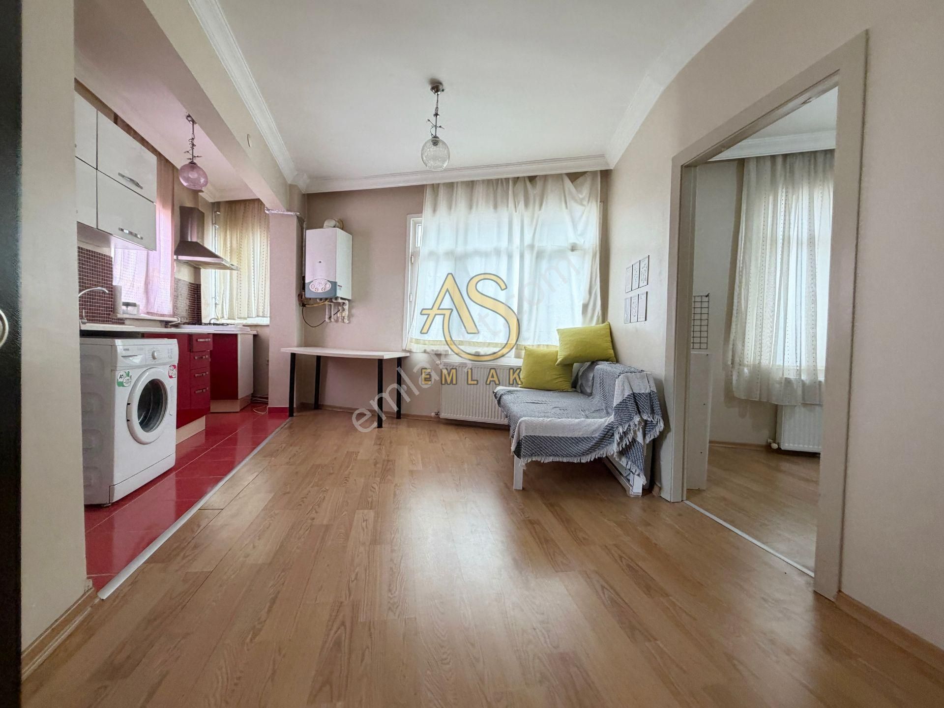 As Emlaktan 1+1 Aziz Mahmut Hüdayide Marmaraya Yakın 1.kat Daire