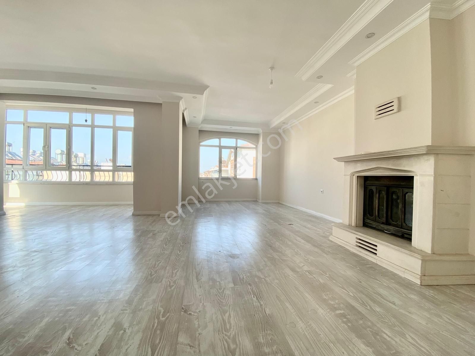 Antalya Manavgat Hisar Caddesi Üzeri Satılık 3+1 Arakat Daire