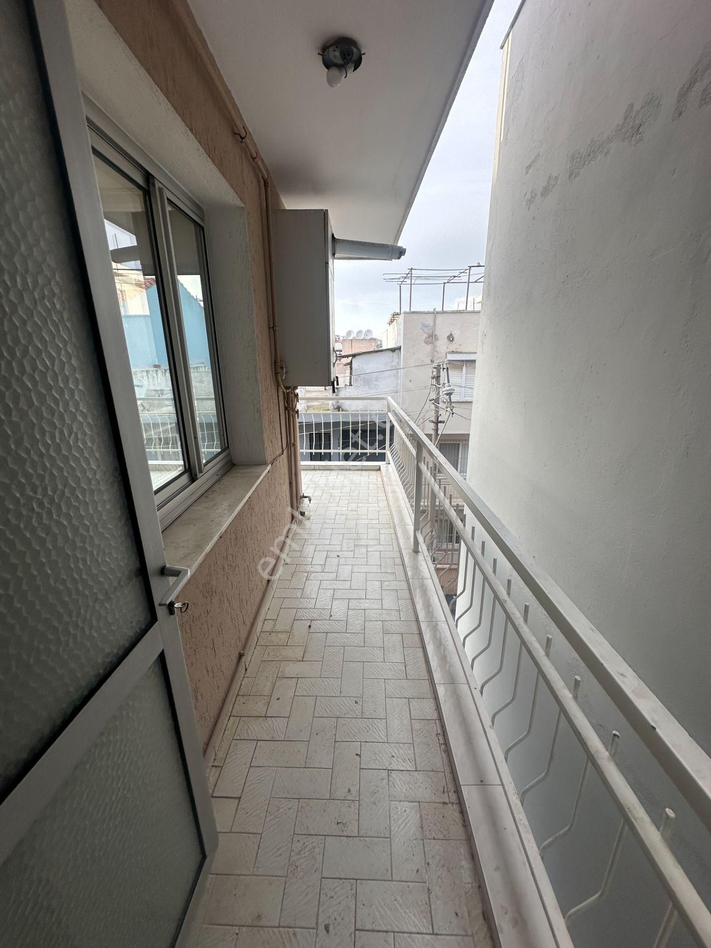 Çalışkan__dan Karabağlar Aydın Mah. Doğalgazlı 3+1 Kiralık Daire - Görsel 8