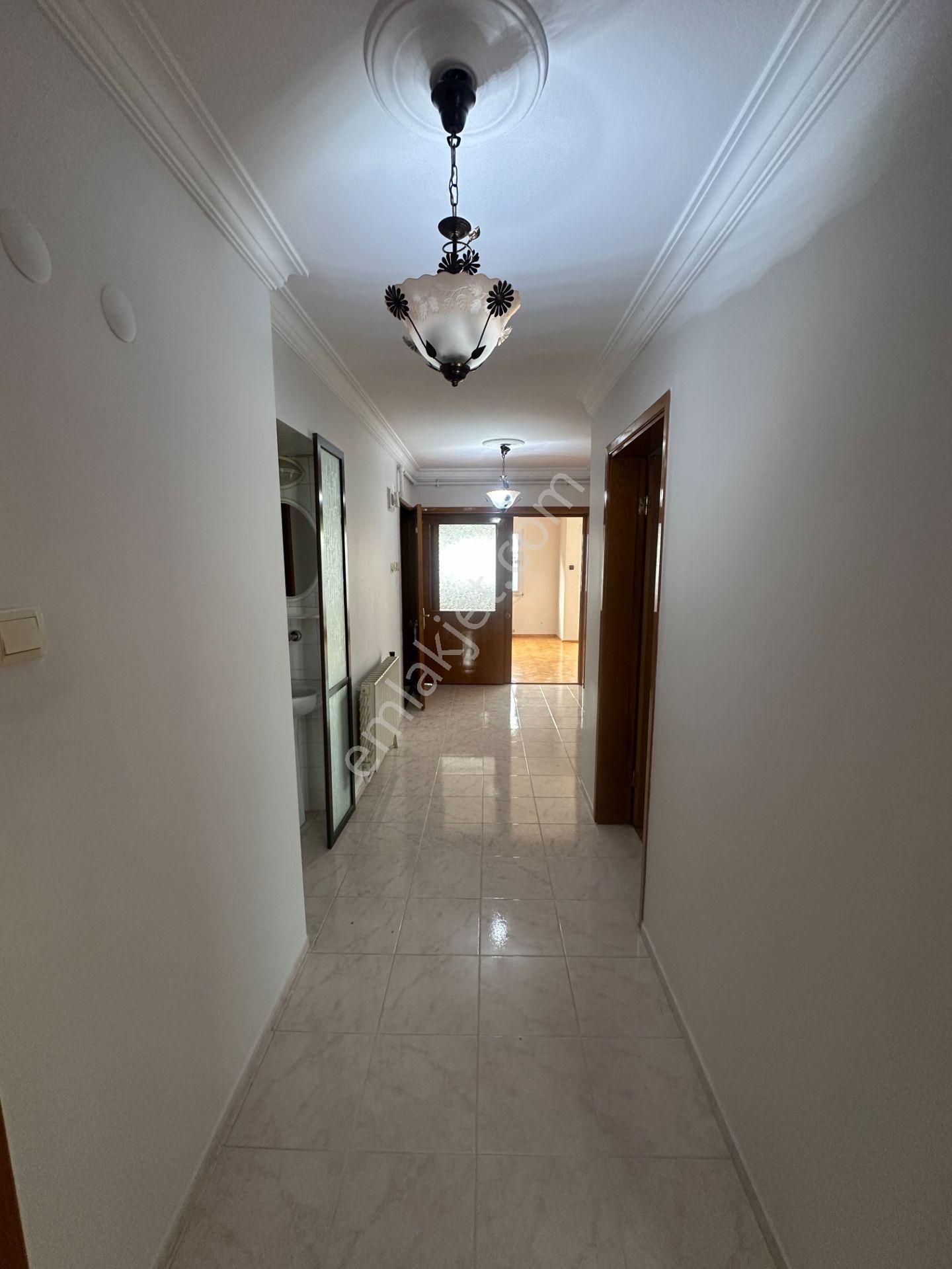 Çalışkan__dan Karabağlar Aydın Mah. Doğalgazlı 3+1 Kiralık Daire - Görsel 12