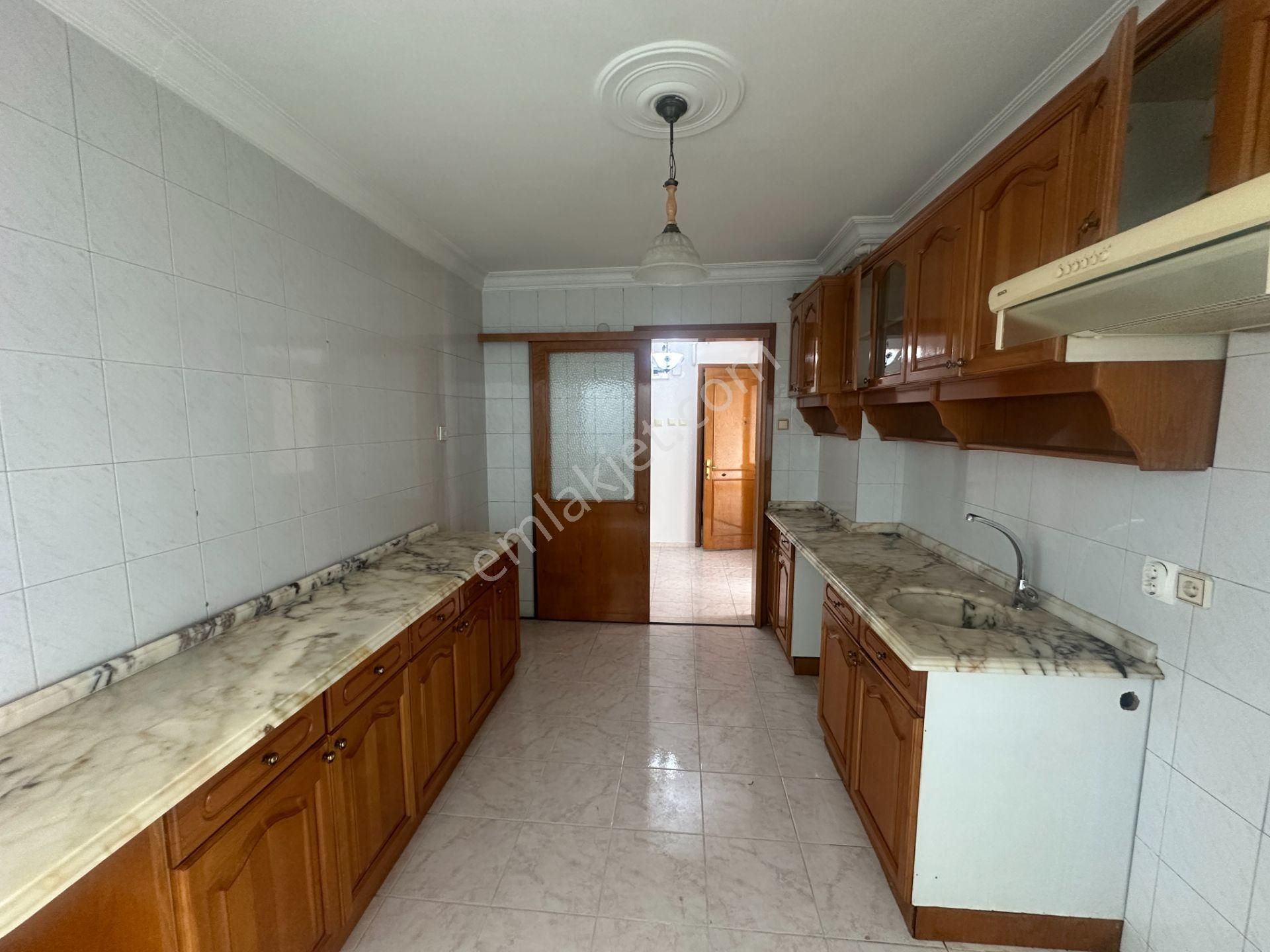 Çalışkan__dan Karabağlar Aydın Mah. Doğalgazlı 3+1 Kiralık Daire - Görsel 6