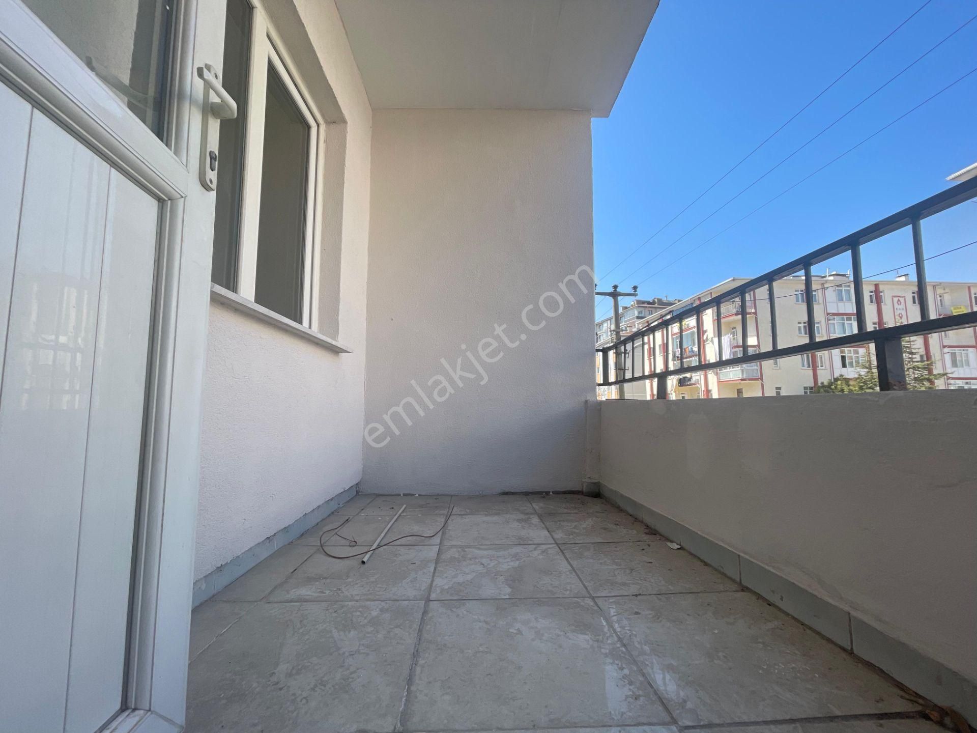 Sincan Tandoğan Mahalllesinde Çarşıya Yakın 3+1 Kiralık Daire - Görsel 4