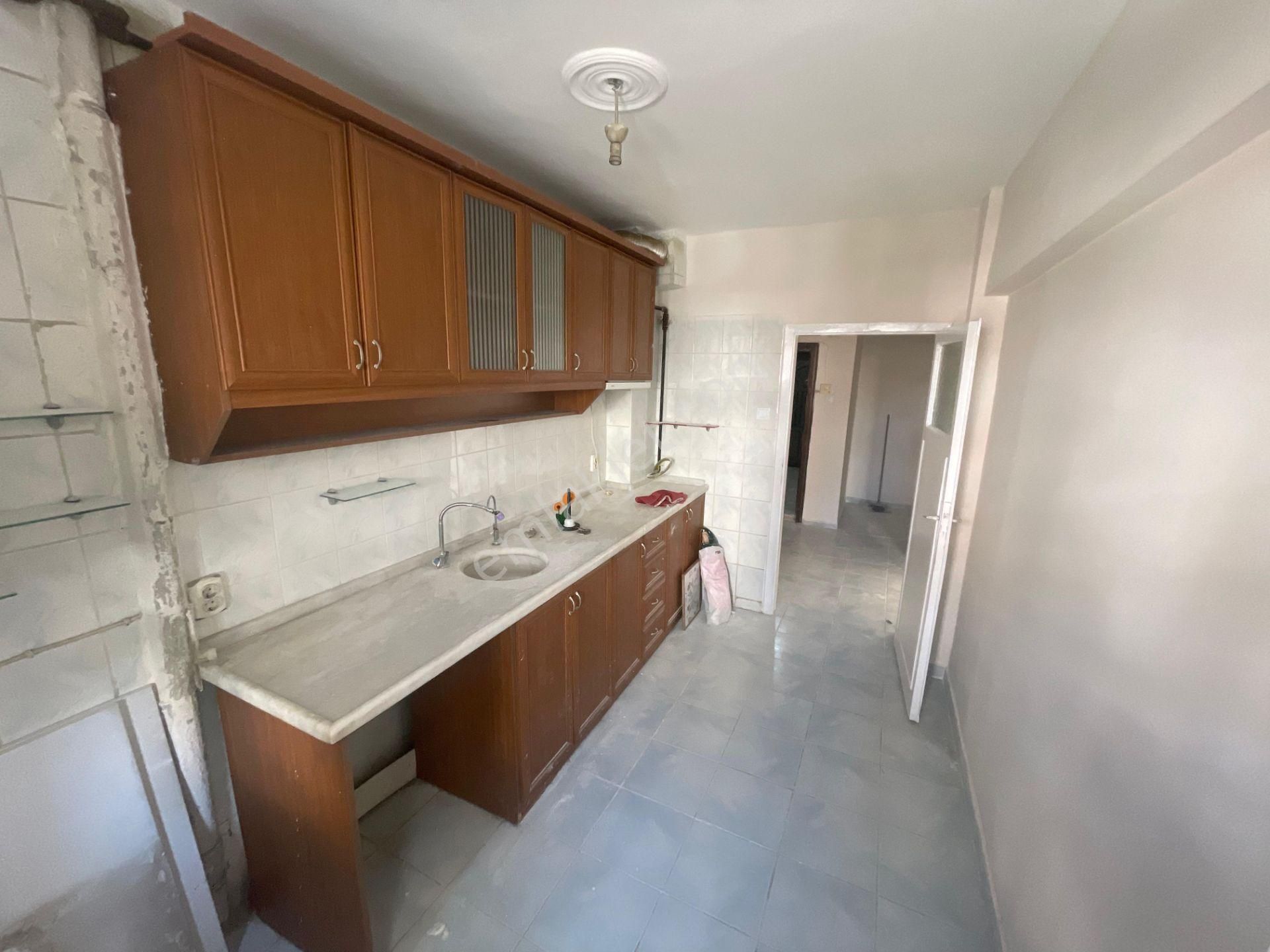 Sincan Tandoğan Mahalllesinde Çarşıya Yakın 3+1 Kiralık Daire - Görsel 2