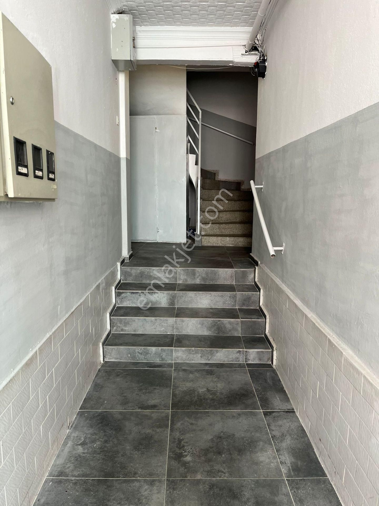 Asil'den Üçyol Cadde Ve Metro Yakını Full Yapılı Bahçeli Daire - Görsel 26