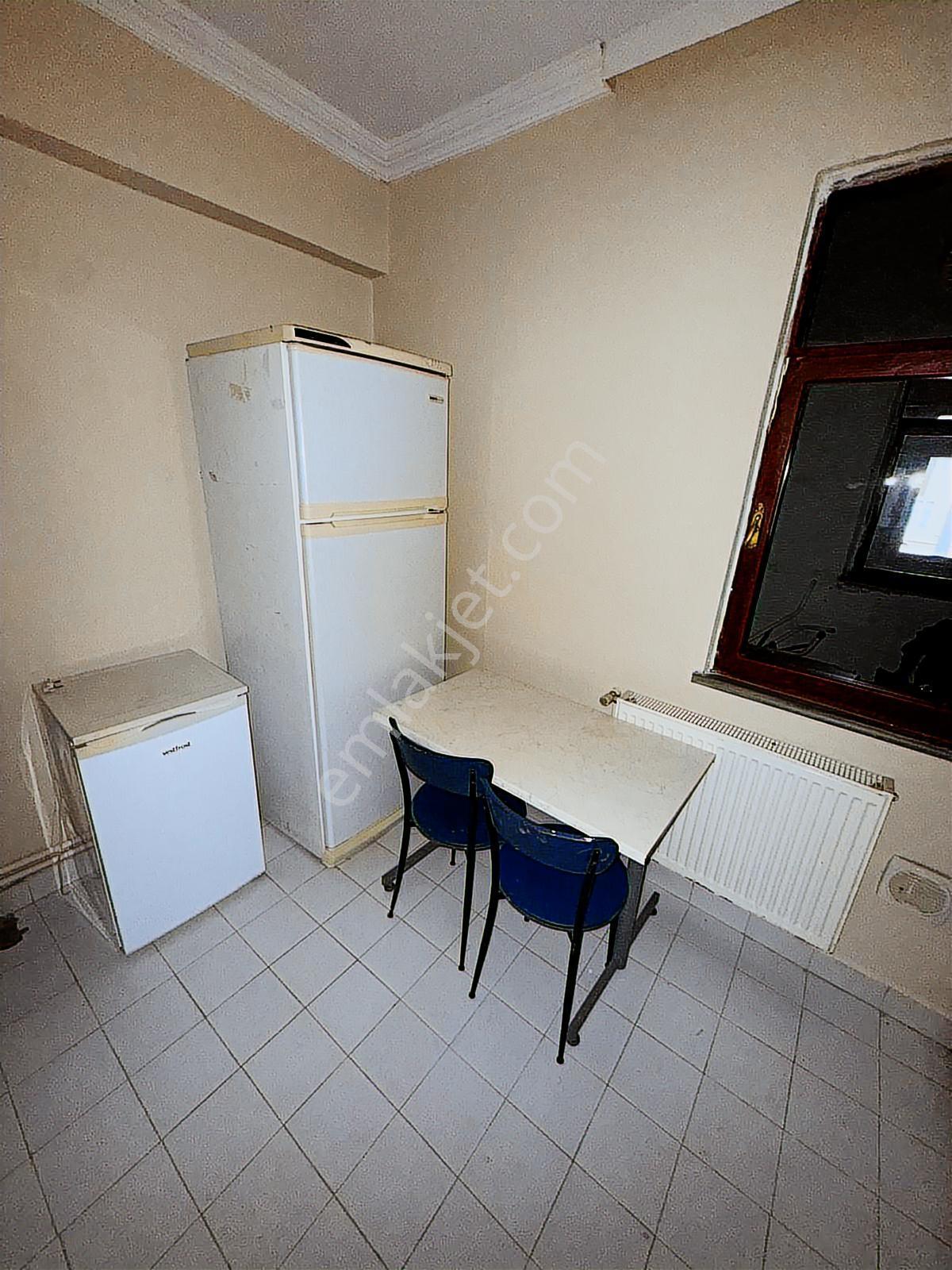 Emek Emlak'tan Mimar Sinan Mah.de Kiralık 2+1 Eşyalı Daire - Görsel 3