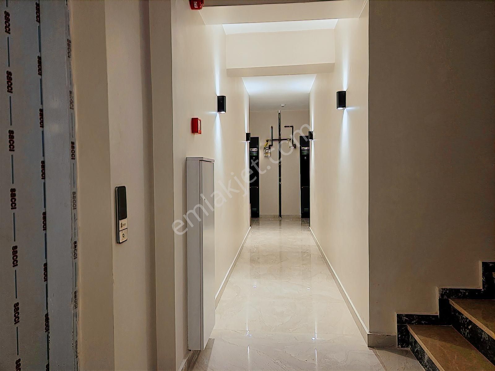 Büyükçekmece Muratçeşmede Göl & Deniz Manzaralı Lüks 3+1 Satılık - Görsel 18