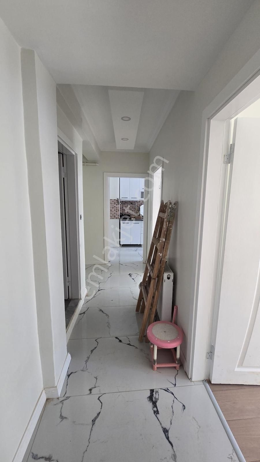 2+1 Kaplanlı Caddesi Üstünde Satılık Daire - Görsel 2