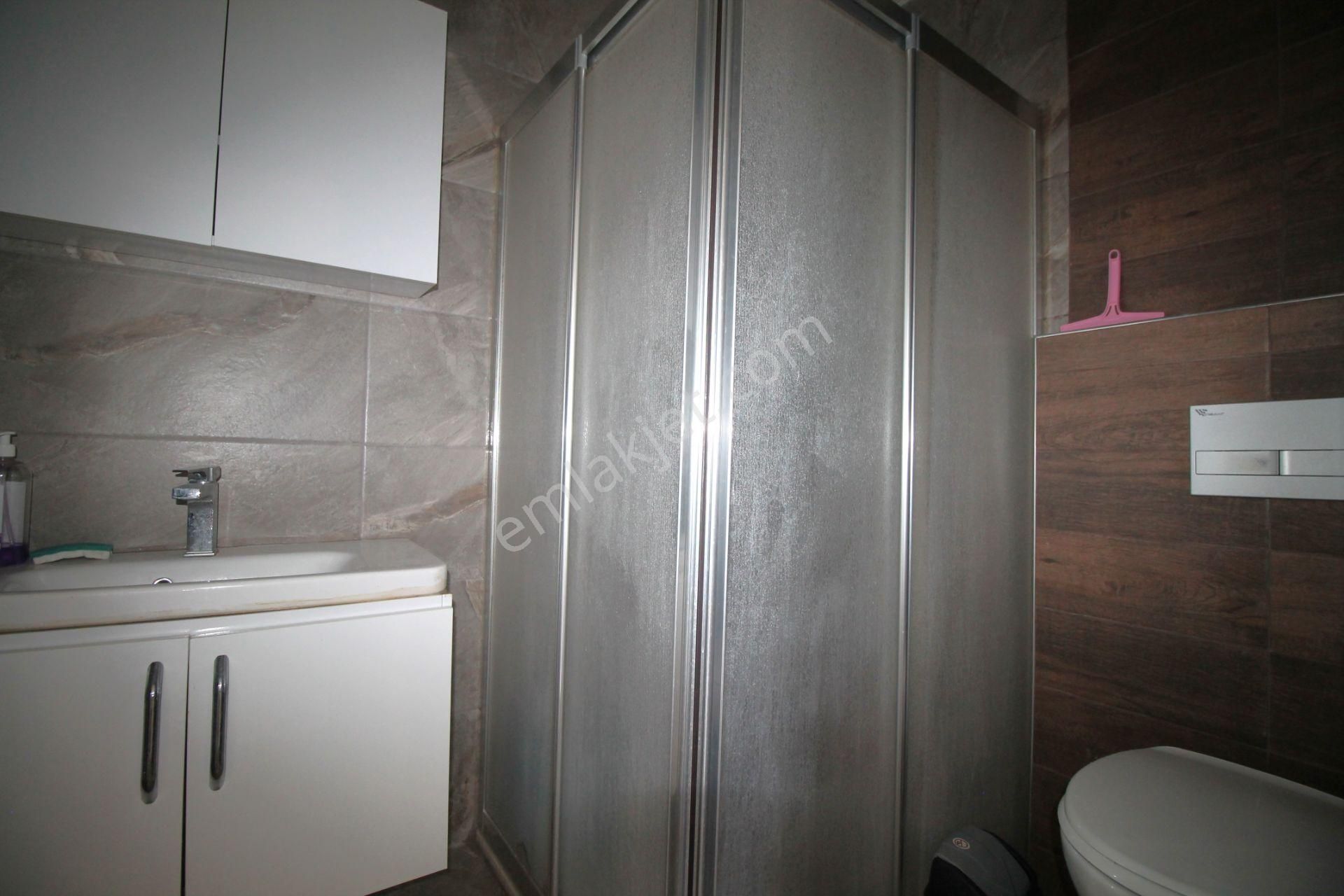 Retro’dan Üniversite Hastanesi Civarı Site İçi Doğalgazlı Kiralık 1+1 - Görsel 8