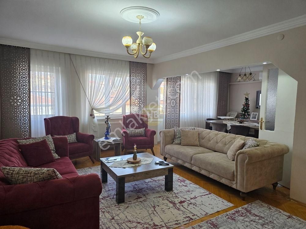 Hb'den 2+1 Satılık Daire, Cadde Üzeri Mükemmel Lokasyonda Ferah Ve Kullanışlı 150 M² - Görsel 4