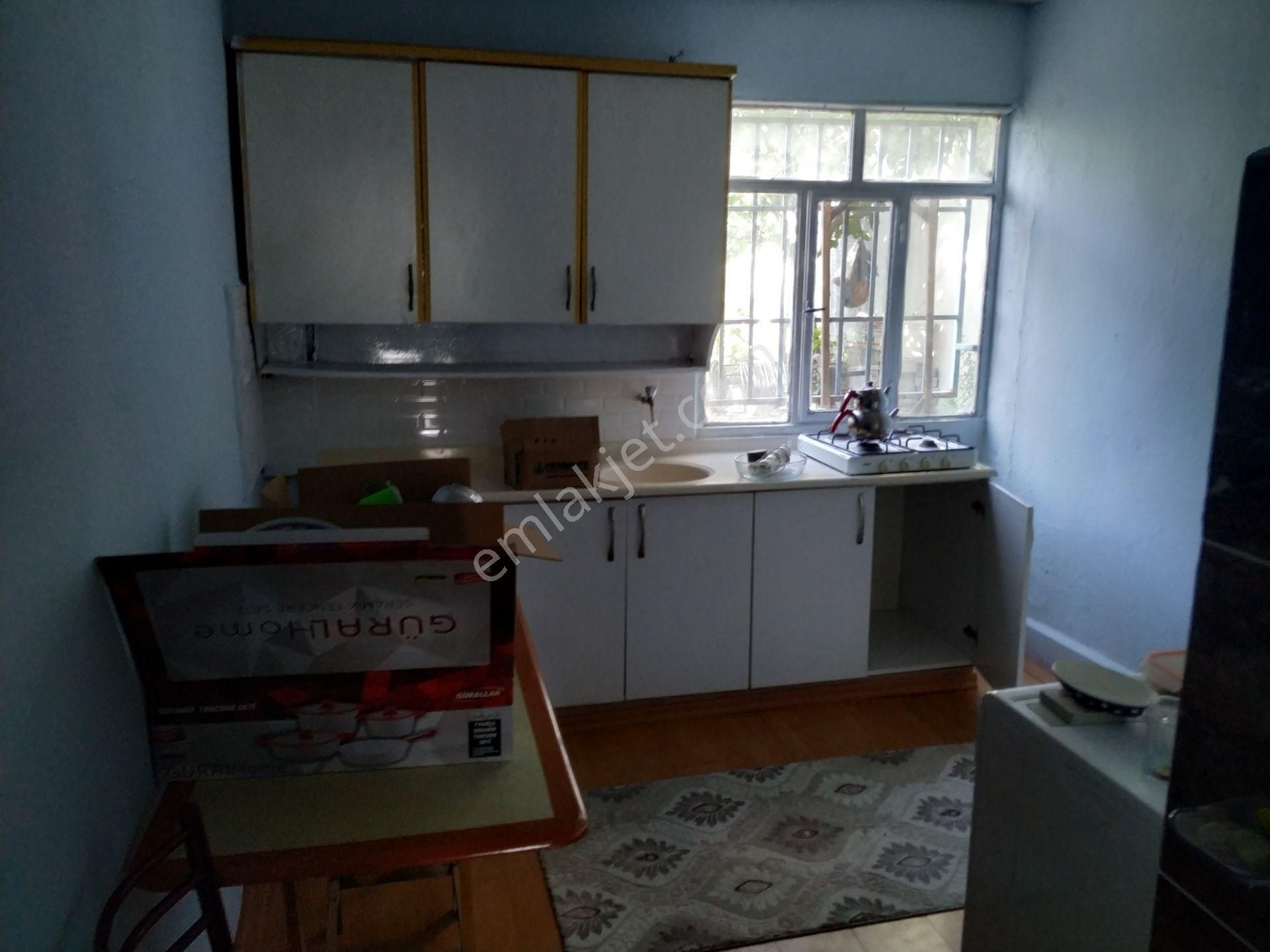 Akçay Caddesine Yürüme Mesafesinde Eşyalı Kiralık 1+1 Daire