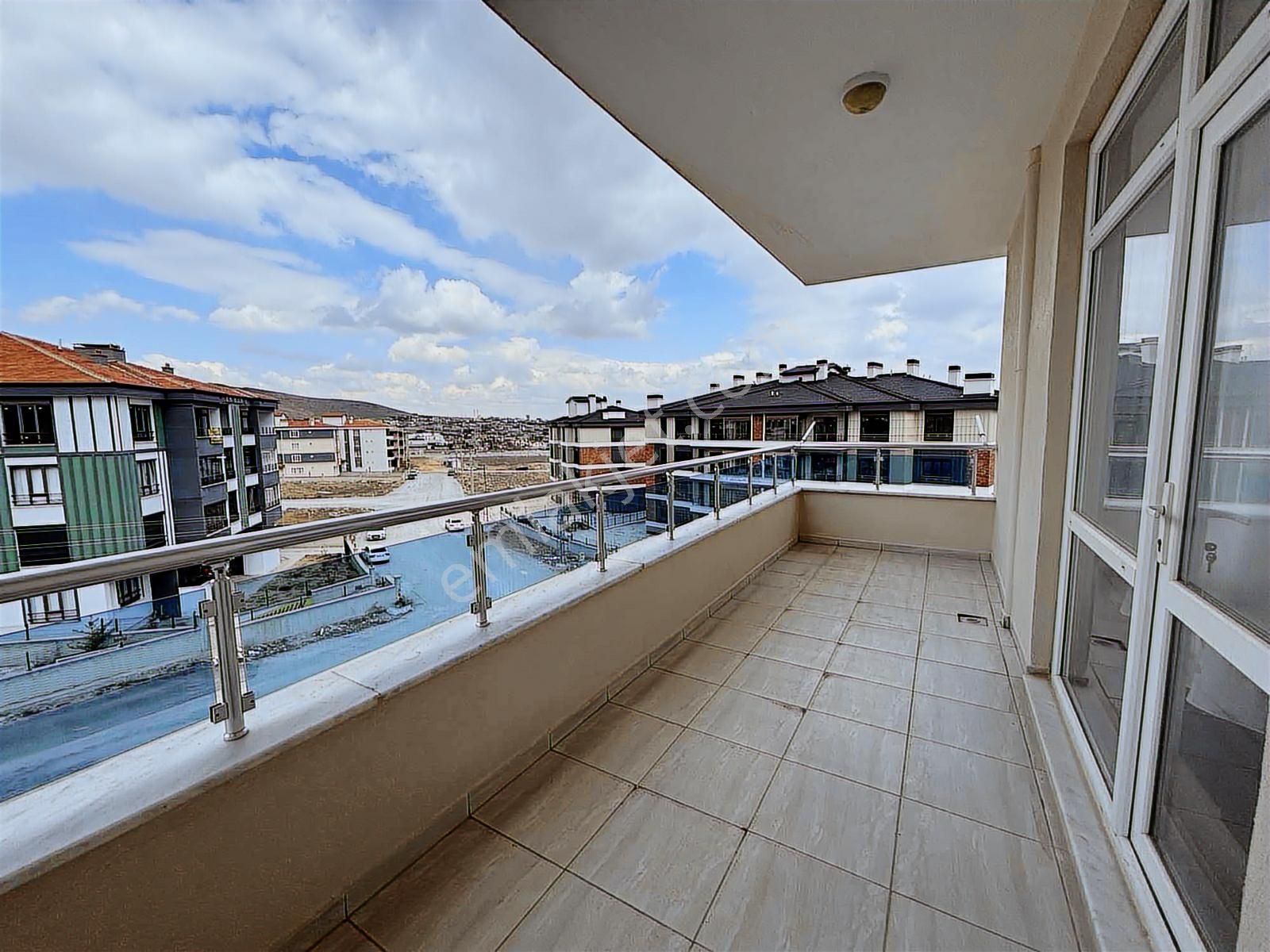 Selahattin Eyyubi Mah.de 165 M² Geniş Sıfır Ayarında 3+1 Daire - Görsel 7