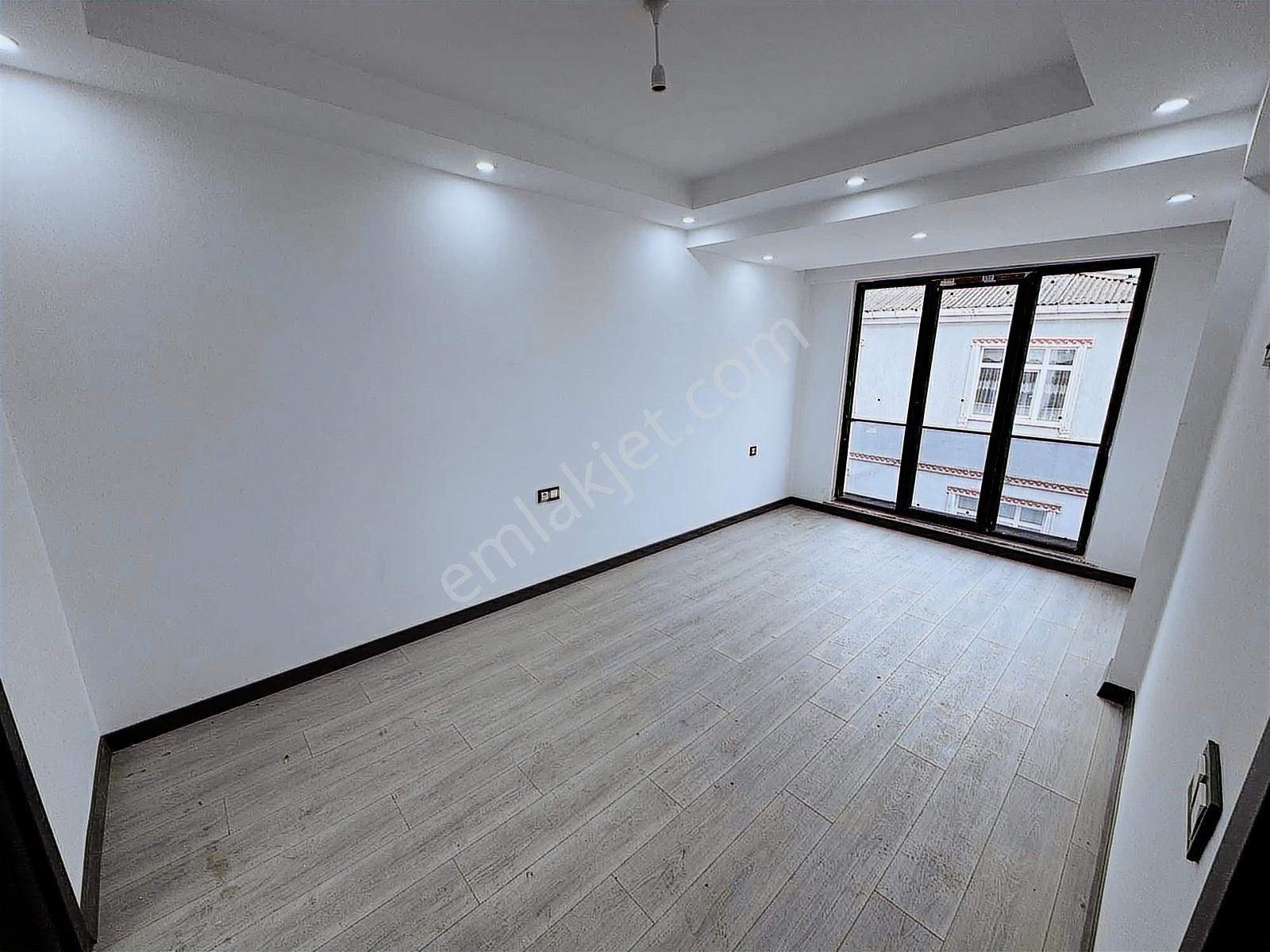 İnönü Mah Site İçerisinde Sıfır 2+1 Ön Cephe Yerden Isıtmalı - Görsel 8