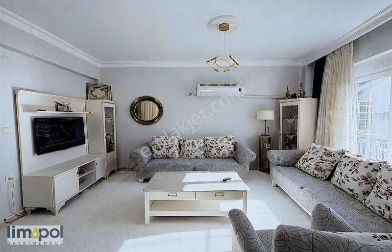 Taşyaka'da Avm Yakını,3+1 120 M2 Dubleks Satılık Daire