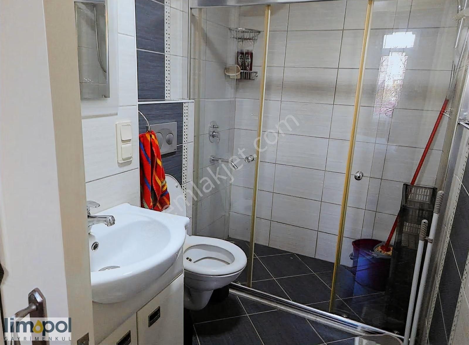 Limopol'den Çalış Plajına Yürüme Mesafesinde Eşyalı Daire - Görsel 14