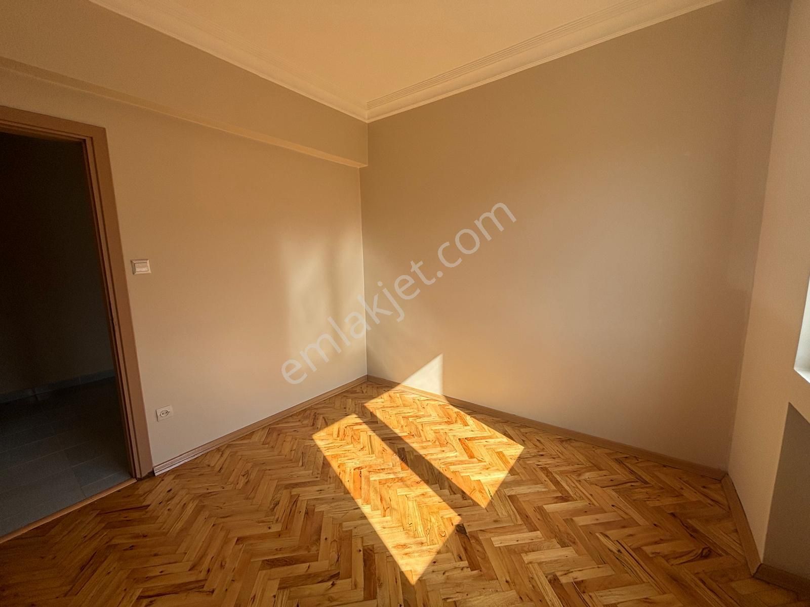 Maltepe Zümrütevlerde Oldukça Geniş Kullanışlı 3+1 Kiralık Daire - Görsel 16