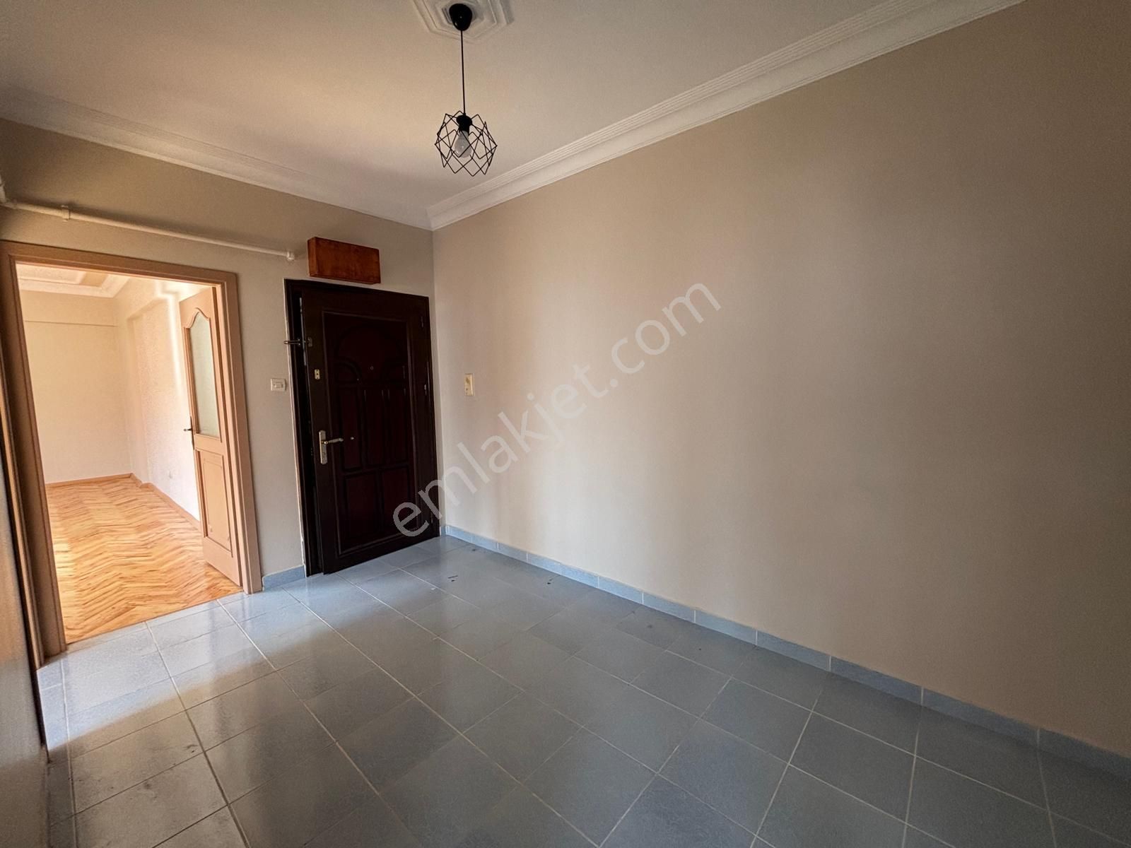 Maltepe Zümrütevlerde Oldukça Geniş Kullanışlı 3+1 Kiralık Daire - Görsel 21